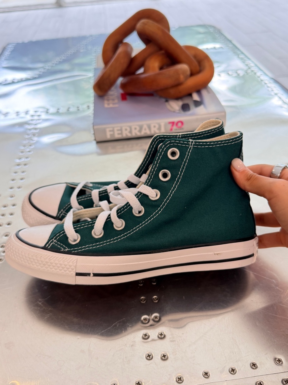 Women’s green converse size 6